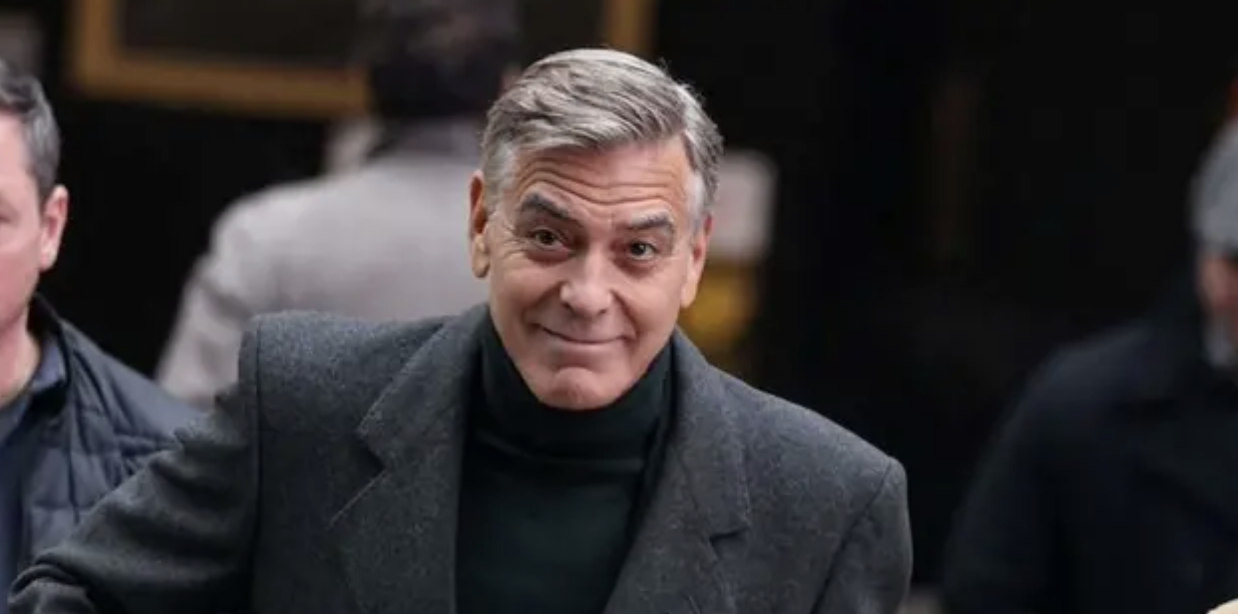 جورج كلوني يعود للمسرح بعد 40 عاماً من الانقطاع