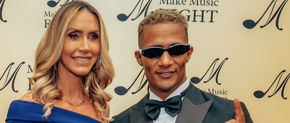 محمد رمضان ينشر صوراً مع لارا ترامب ويعلن مفاجأة قريباً